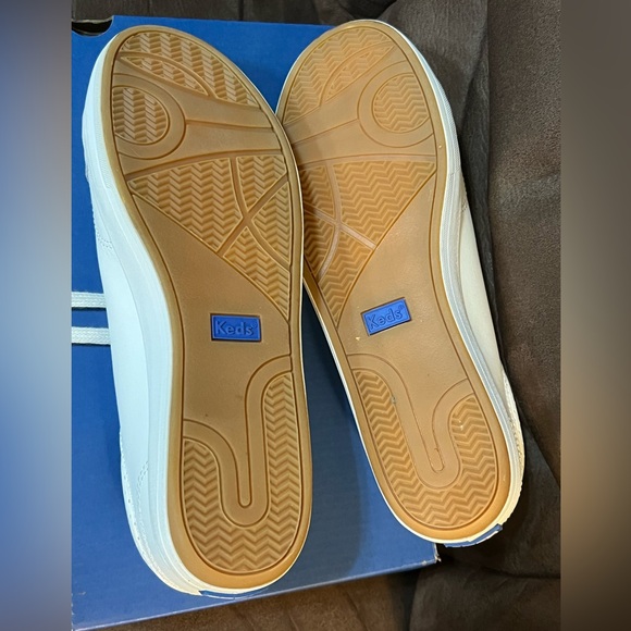 Keds, NWOT, Center II leather, white size 7.5 M - Picture 4 of 6